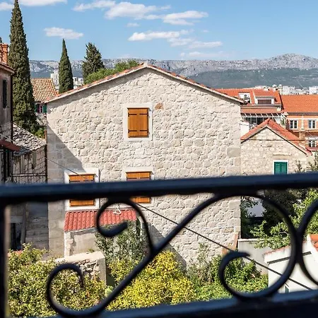 Apartment Blue Dreams In The Old Town With A Sea View Split