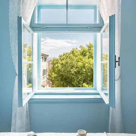 Apartment Blue Dreams In The Old Town With A Sea View