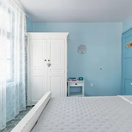 Blue Dreams In The Old Town With A Sea View Apartment