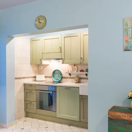 Blue Dreams In The Old Town With A Sea View Apartment Split